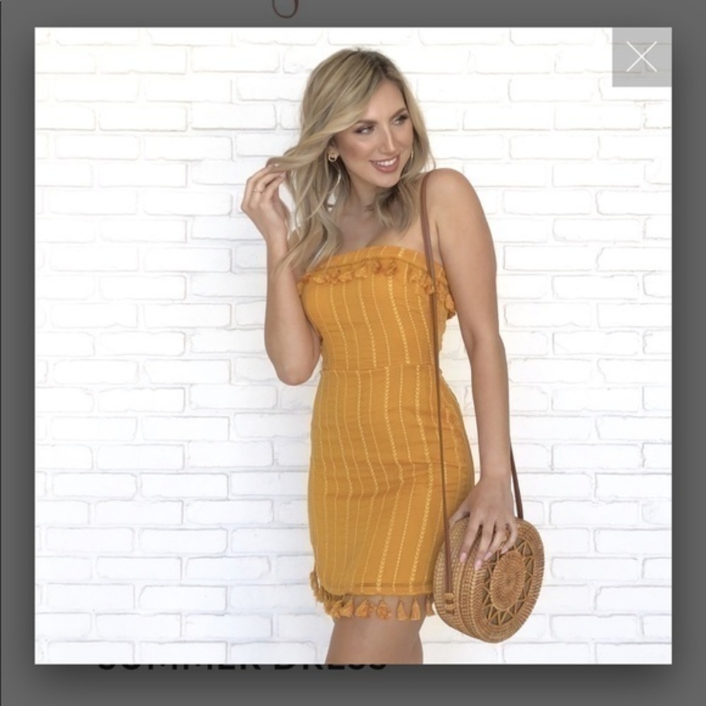Yellow strapless dress - Picture 6 of 8